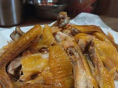 -头上红煨盐鸡·非遗院子餐厅