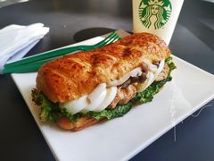 黑松露风味鸡扒可颂-星巴克臻选(广州沙面店)