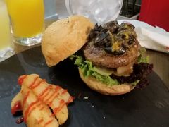 -HIGH FIVE哈福手工汉堡(桂林路店)