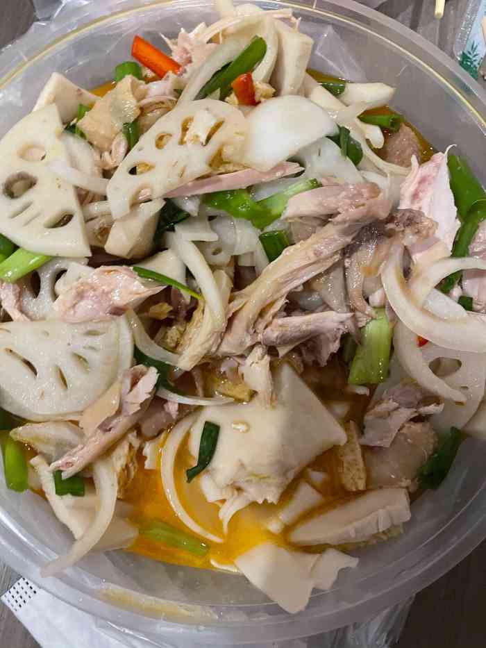 打分 一路上最好吃的椒麻鸡.因为住在附近的酒店,打包了一份回酒店吃.