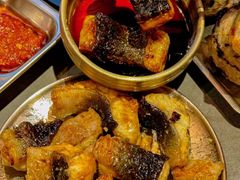 -围炉肉舍•炭烤活鳗•丹东海鲜烤肉(步行街店)