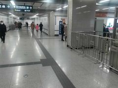 -体育场(地铁站)