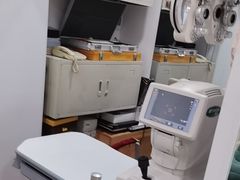 -豪门视光·星趣控·蔡司依视路眼镜代理商(中央大街店)