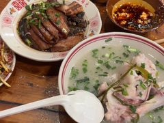 -老方桌烂蹄花川菜馆(九龙坡店)