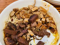 红焖牛肉面-春和面馆(常德路店)