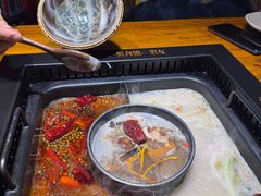 -老牌坊云南鱼豆花火锅(嵩山店)