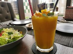 -卡普里披萨·牛扒·下午茶