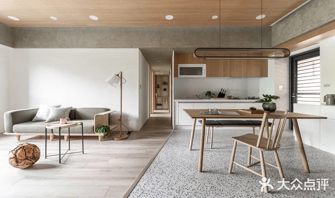 今日分享[礼花]简约风格装修，却比大多数人住的都舒坦。