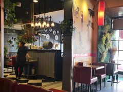-愉肴麻辣香锅(中山路店)