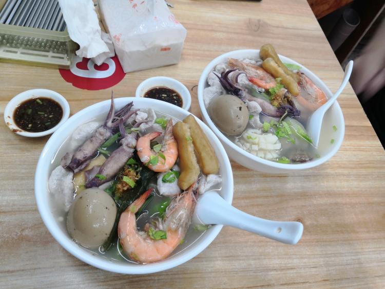 推荐:海鲜杂烩粿条粿汁
