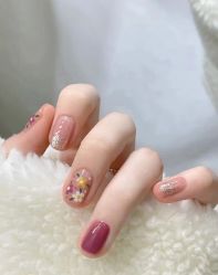 -悦指间美甲美睫