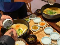 -银米·云南传统过桥米线(双廊黑金冠店)