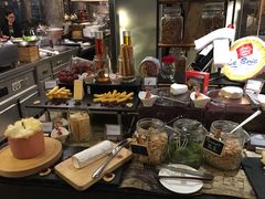 -圣丰索菲特·2 On 988 Café 自助餐厅