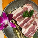 老板是韩国人，烤肉也不用自己动手