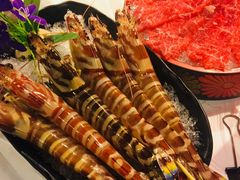 -鲜入围煮花胶鸡海鲜火锅