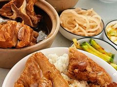 -万和春排骨砂锅米饭(新业广场店)