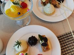 -亮马河饭店翠雅咖啡厅