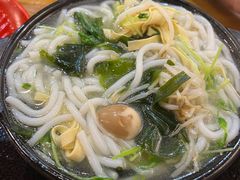 -丽虹云南过桥米线(兴工街店)