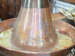 -果松木炭酸菜铜火锅·外婆参鸡汤