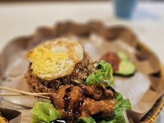 -Win's Indonesian Restaurant