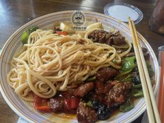 -歹歹的加个面过油肉拌面
