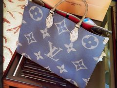 -LV路易威登(时代广场店)