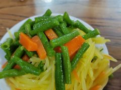 -陇上全荟兰州传统牛肉面(延吉路店)