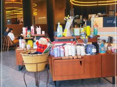 -星巴克臻选(上海虹桥新天地三店)