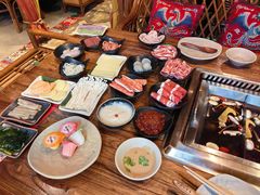 -吴氏老牌坊云南鱼豆花火锅店(通江街店)
