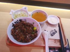 -熊吞·大碗丼烧肉饭(济宁万达广场店)