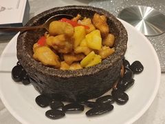 -海派美食·家宴海鲜青岛菜·石锅鲽鱼头(东方城店)