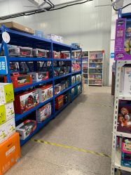 -逝水玩具折扣店