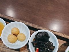 -蟹上黄·蟹黄面·江南糖水(人民广场店)