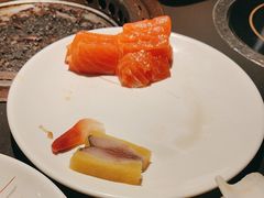 -钱小奴海鲜自助黑金店(杭州滨江龙湖店)