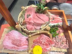 -山川小町·极番烧肉(新地假日广场店)