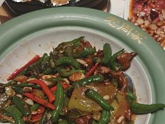 -老周家酱卤猪蹄私房菜(克拉玛依西街店)