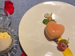 法式蜜桃心型茉莉花慕斯-弦月窗LUNETTE BY AMANDA(复兴路店)