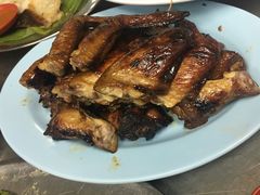 招牌烤鸡翅-黄亚华小食店(Jalan Alor)