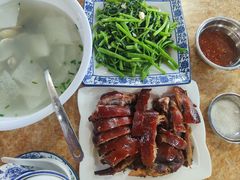 -黄记四更烤乳猪店