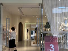 -王府井奥莱临潼小镇(临潼店)