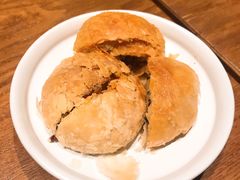 现烤玫瑰鲜花饼-云海肴·汽锅鸡·云南菜(天山百盛优客店)