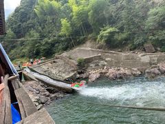 -安吉龙王山峡谷漂流