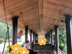 -侯臣咖啡文化村