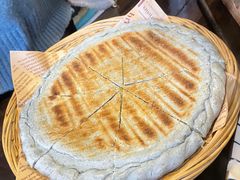 青稞小米饼-吃货私房菜(丽江束河古镇店)