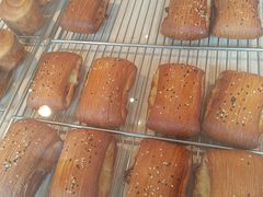 -VERIE BAKEHOUSE