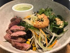 煎牛肉配坚果米饭能量碗-Wagas沃歌斯(太古汇店)