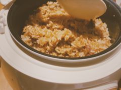 广式腊味电煲饭-粤域茶餐厅