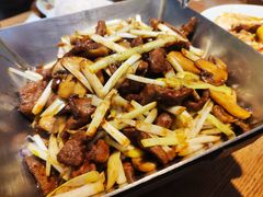 韭芽蘑菇爆猪肝-弄堂里·寻味杭州(湖滨银泰in77C区店)