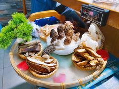 -菌彩云南野生菌火锅(万达广场店)