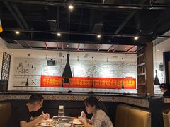 大堂-李子坝梁山鸡(北碚万达五鸡哥店)
